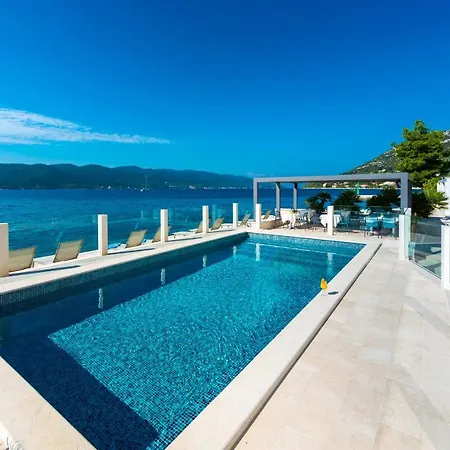 Frühstückspension Bed & Breakfast 4*