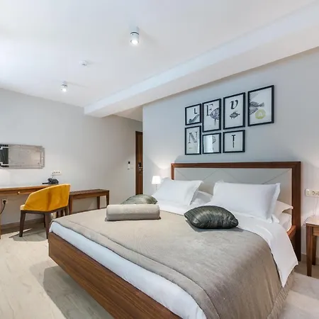 Frühstückspension Bed & Breakfast 4*
