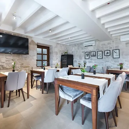 Bed & Breakfast 住宿加早餐酒店 维甘