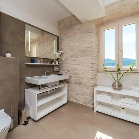 Bed & Breakfast 4*