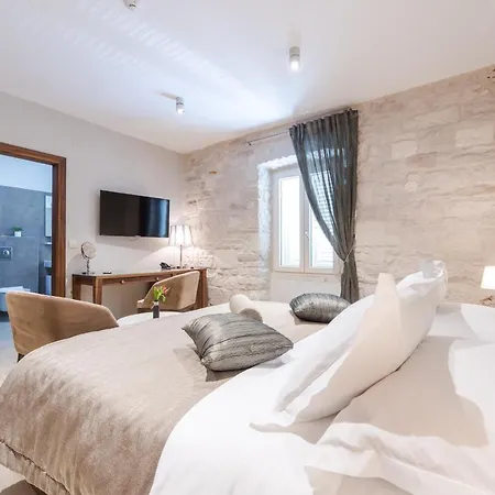 Bed & Breakfast 住宿加早餐酒店 4*
