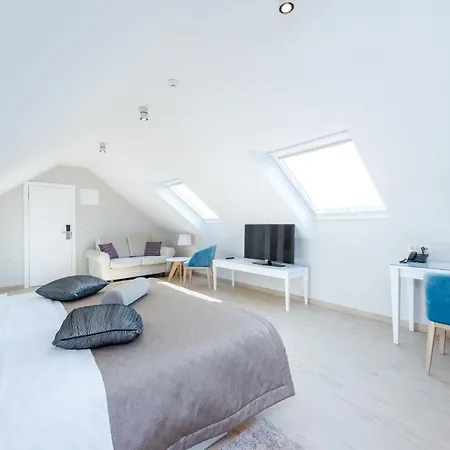 Bed & Breakfast 住宿加早餐酒店 4*